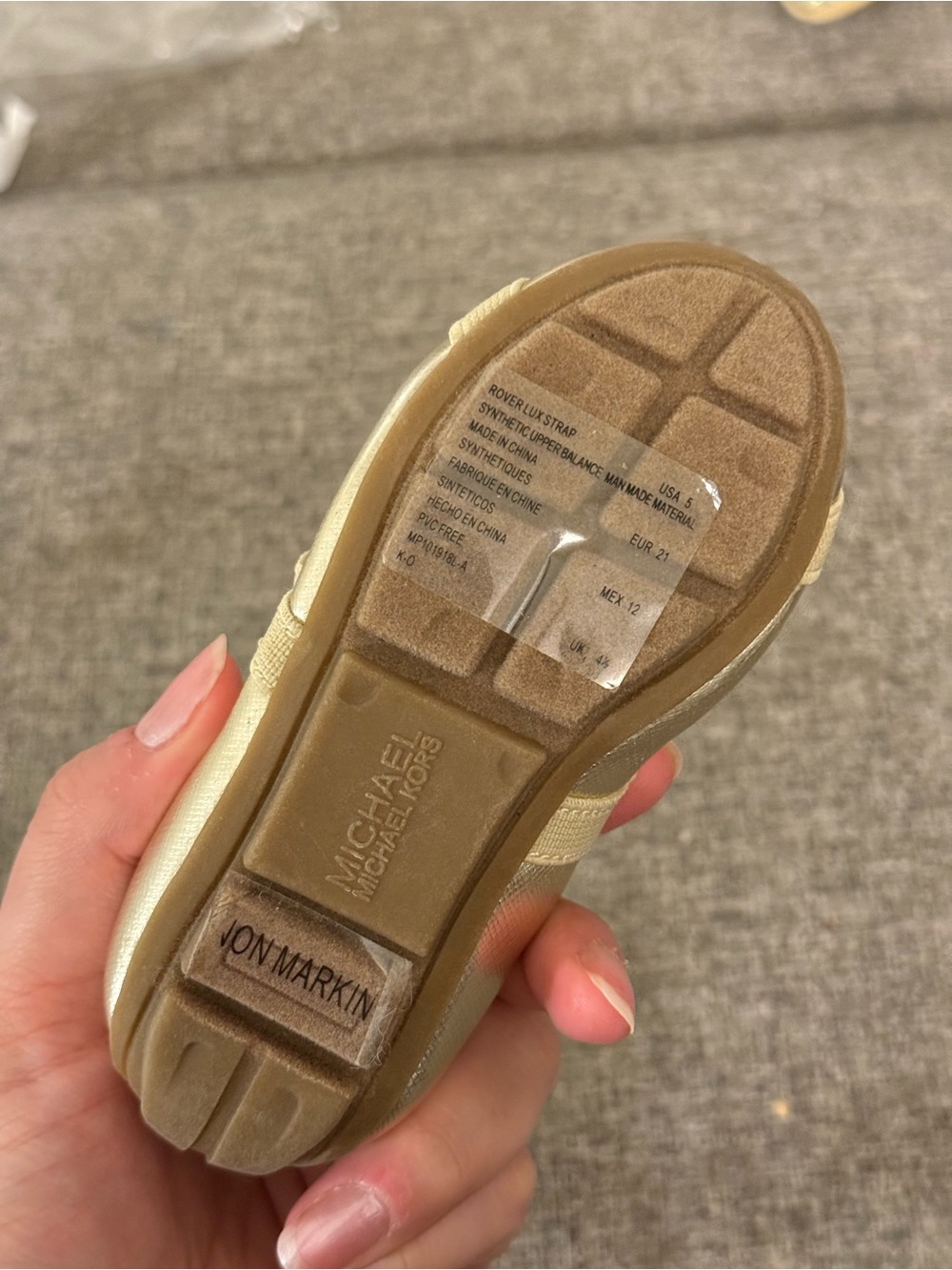 Michael Kors Toddler baby Girl’s Gold Mary Jane Ballet Style Shoes Size 5 - Picture 4 of 7